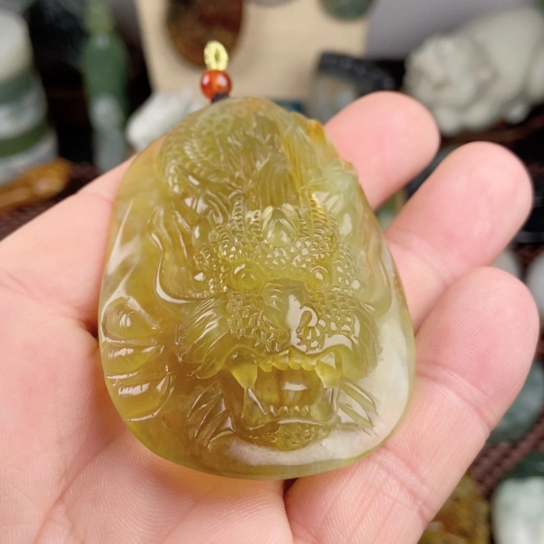蛇纹石玉挂件未镶嵌