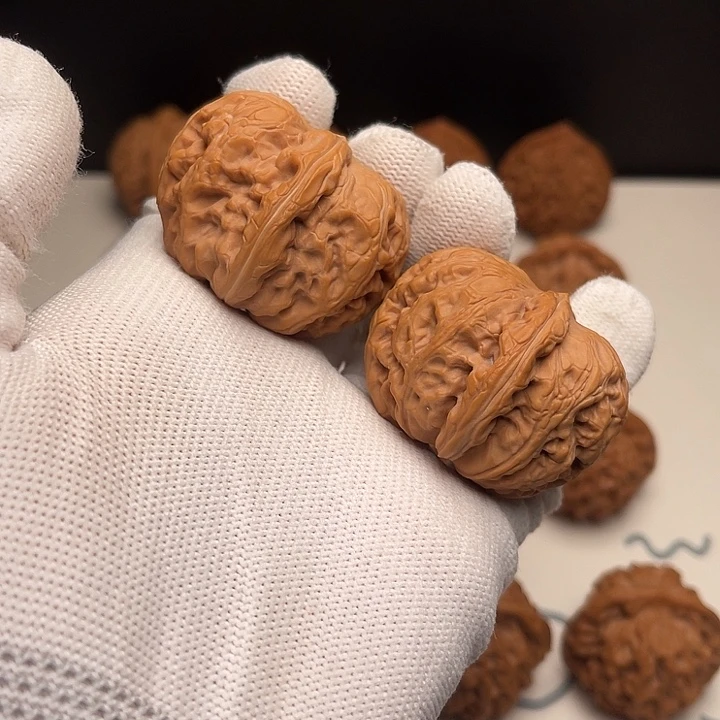 郝***才把件文玩核桃44元宝