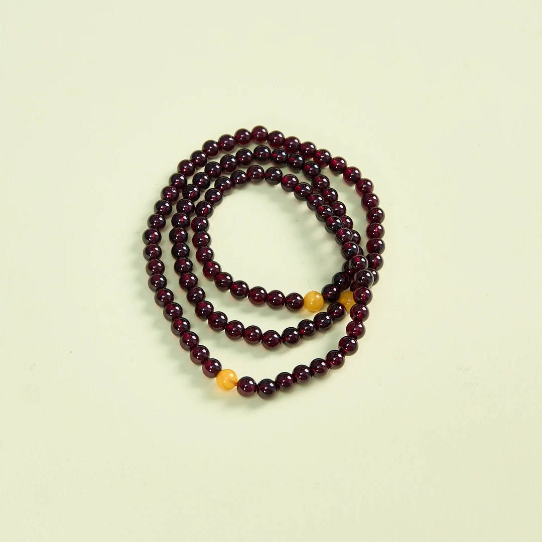 菲菲珠宝好~石榴石圆珠约5mm三圈手串