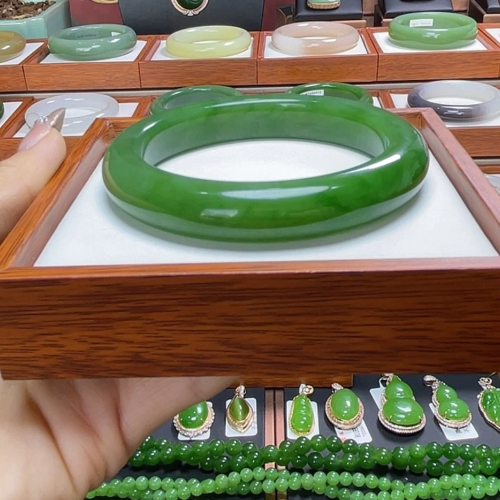 和田玉手镯59未镶嵌