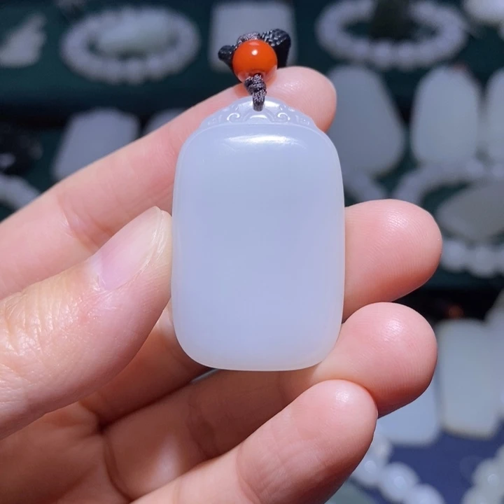 和田玉颈饰未镶嵌羊脂白无事牌