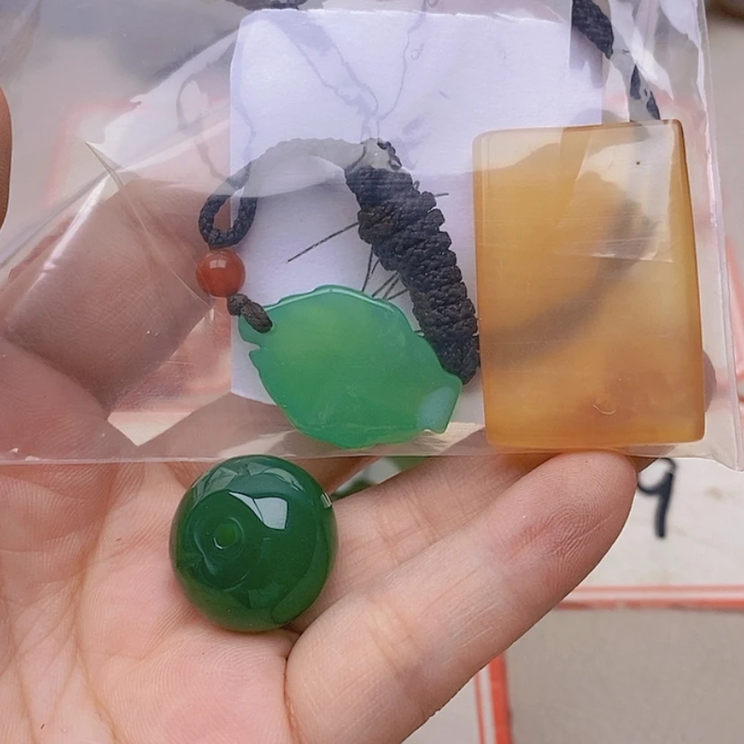 【闪购商品】玛瑙/玉髓未镶嵌珠宝半成品╰****╯