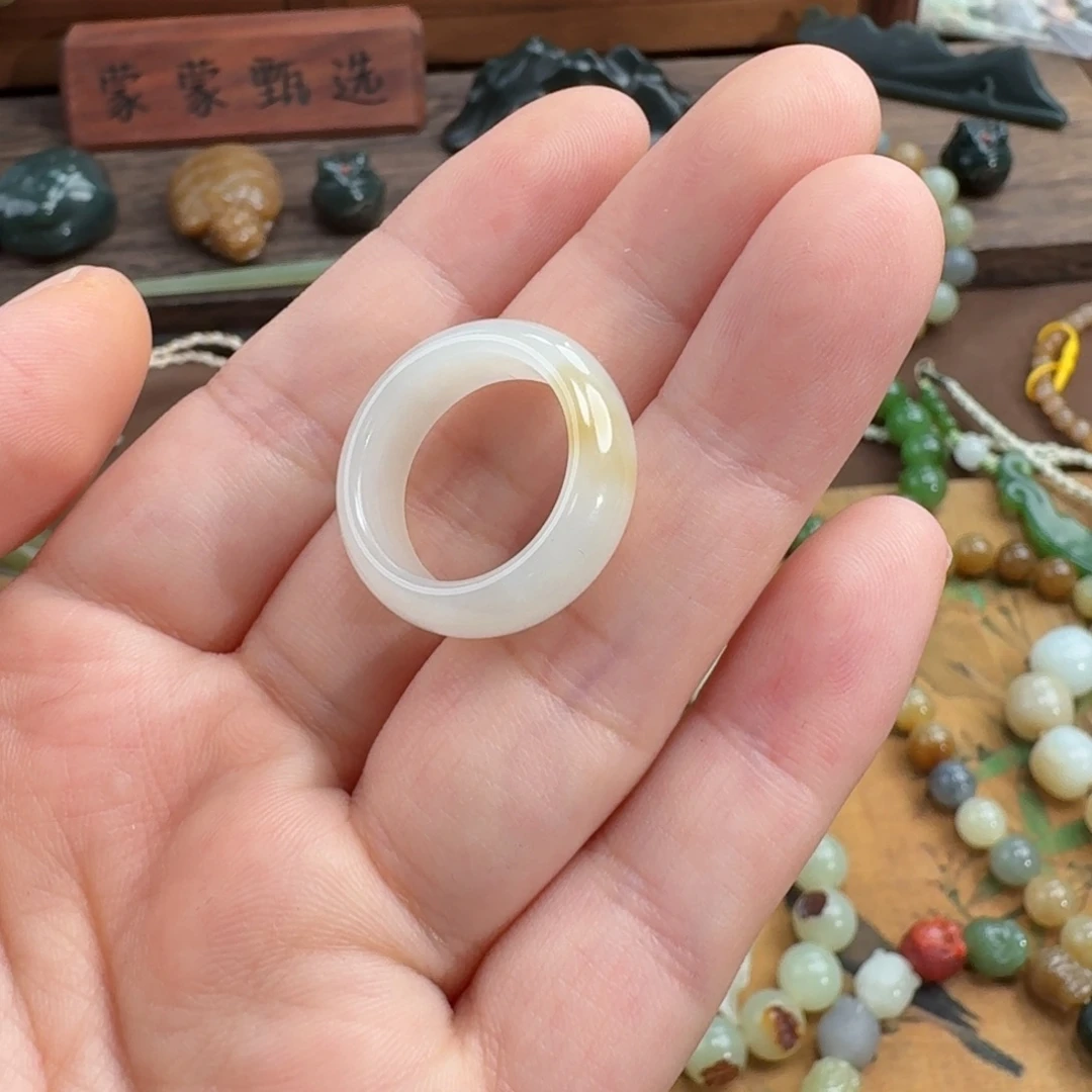 和田玉未镶嵌颈饰17.8