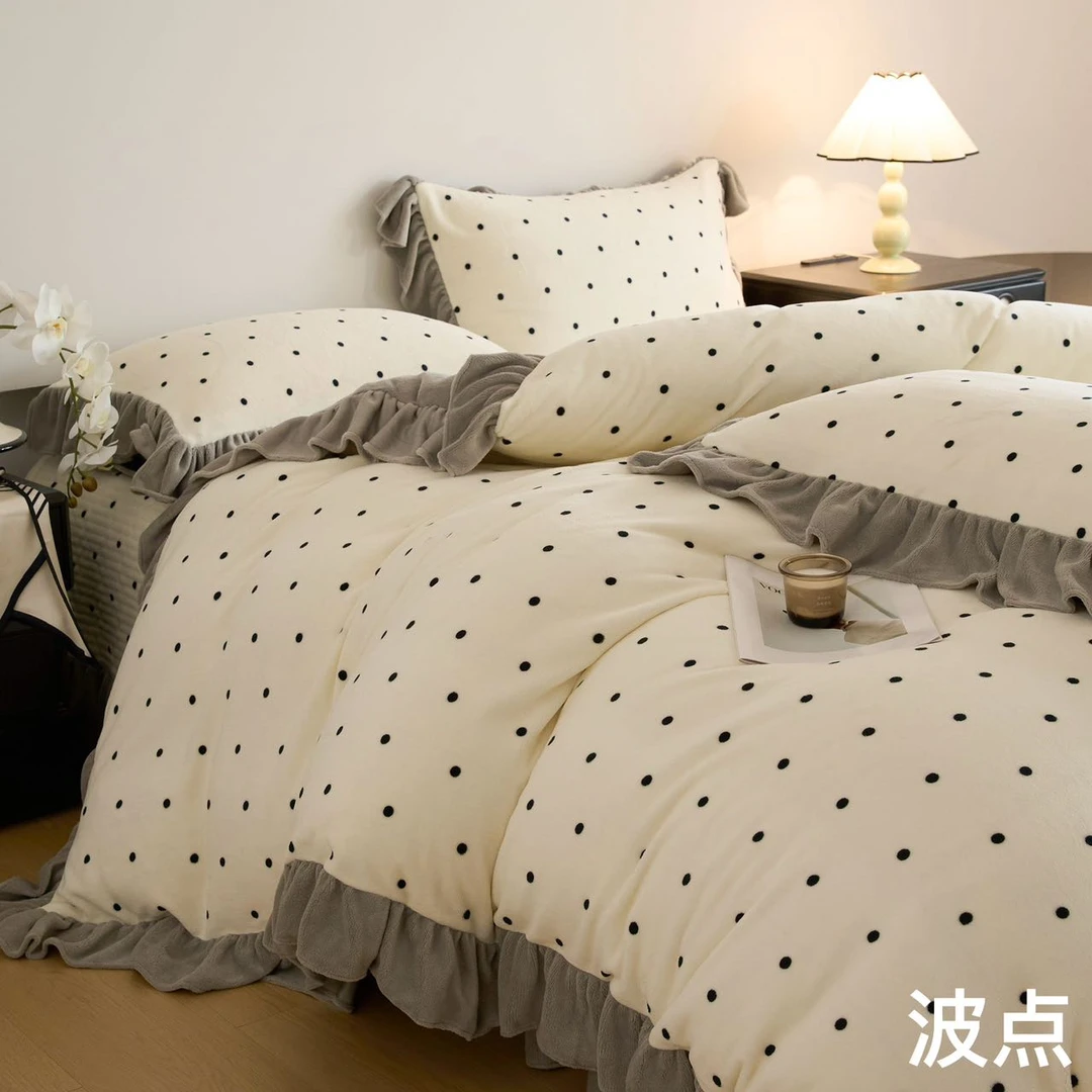 【晴美】牛奶绒花边款床盖四件套-波点
