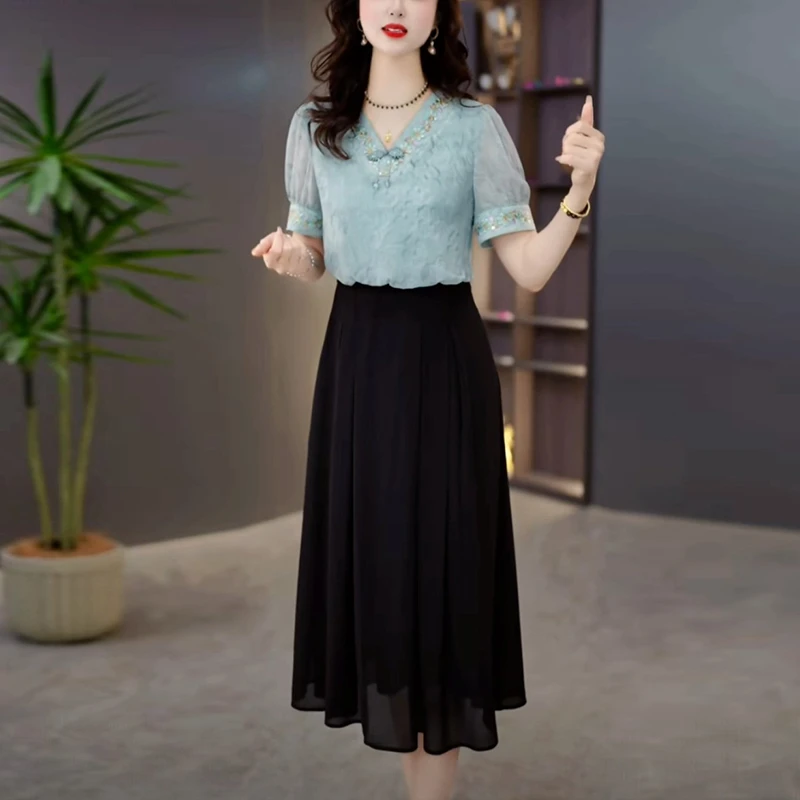 轻奢气质夏季短袖裙子女款爆款2025新款高级感洋气遮肉显瘦连衣裙