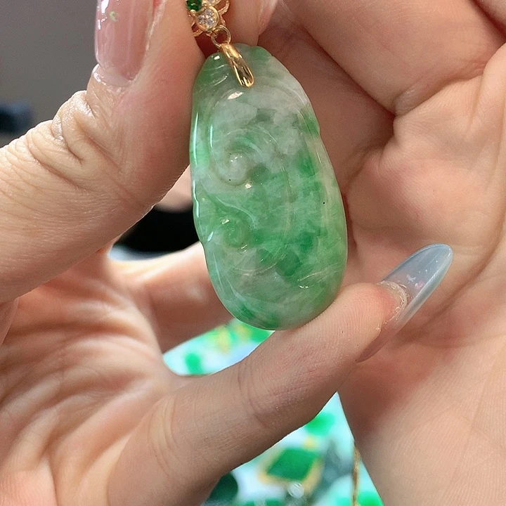 翡翠未镶嵌颈饰翡翠