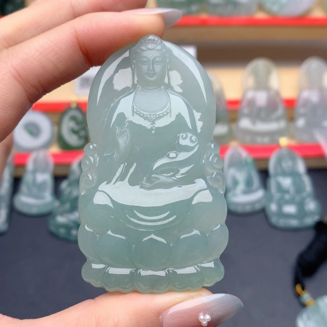 翡翠未镶嵌颈饰素衣