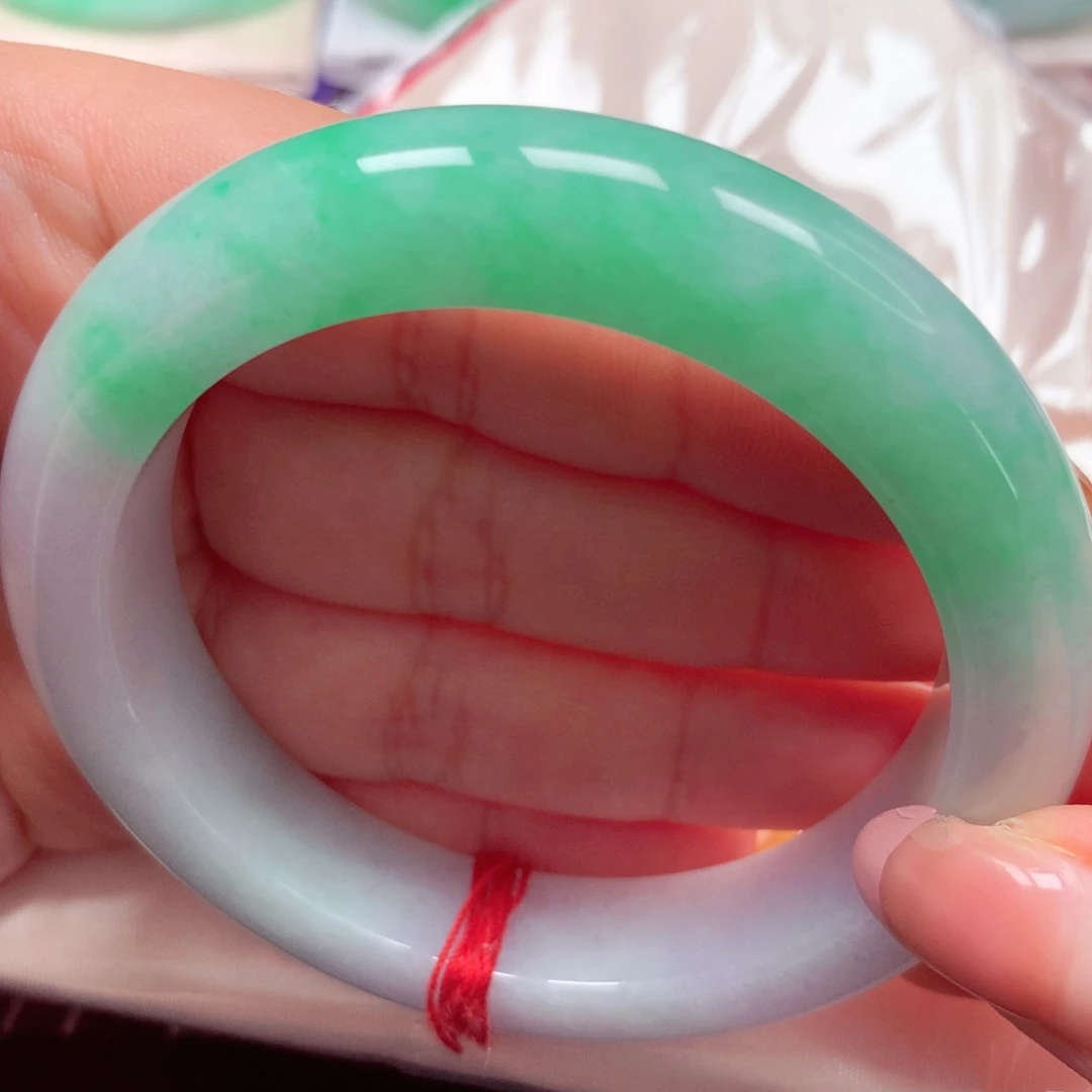 翡翠手镯未镶嵌阳绿33半山水