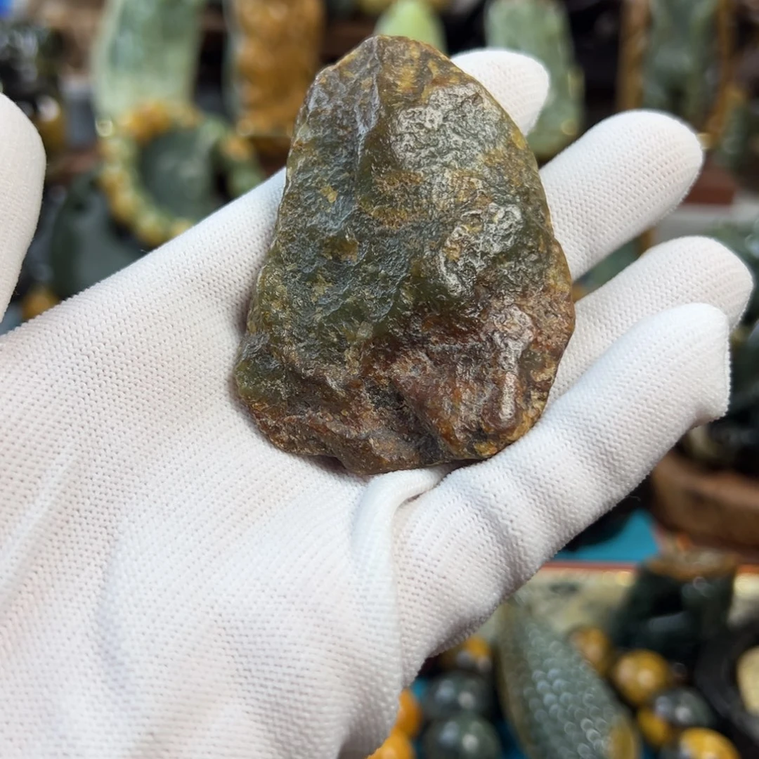 岫岩河磨玉（透闪石质玉）未镶嵌把件