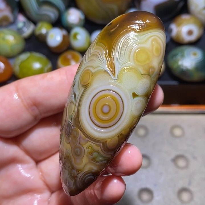 玛瑙/玉髓未镶嵌珠宝半成品