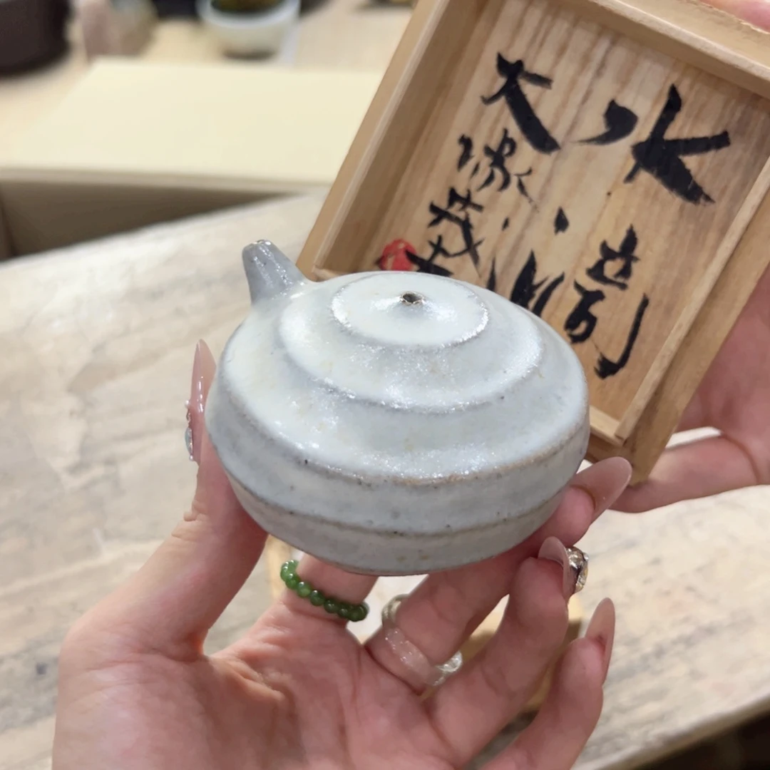 瓷片陶瓷和金属表面涂了