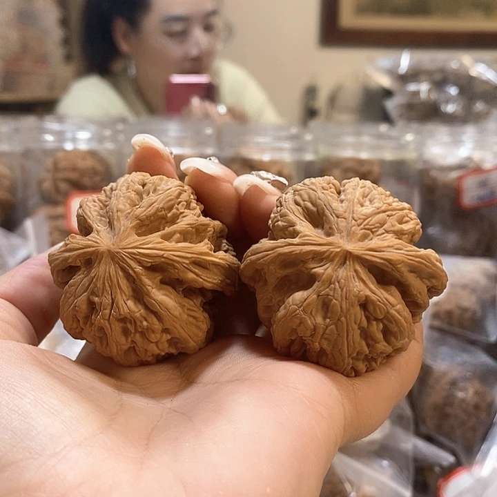 文玩核桃吊坠1*145大粗筋有修打底