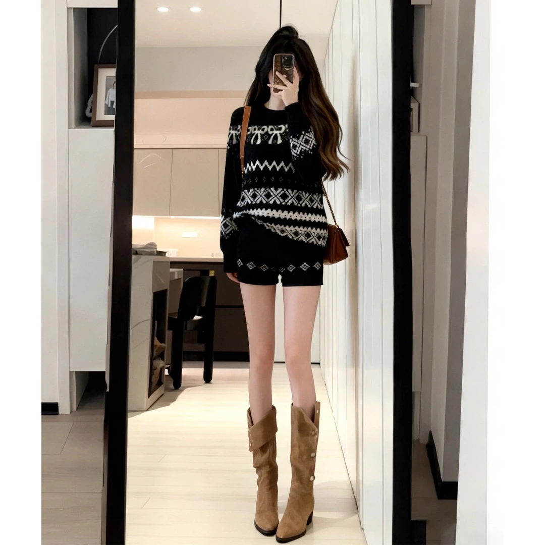 韩系慵懒chic套装松弛感复古费尔岛针织上衣休闲短裤两件套2025冬