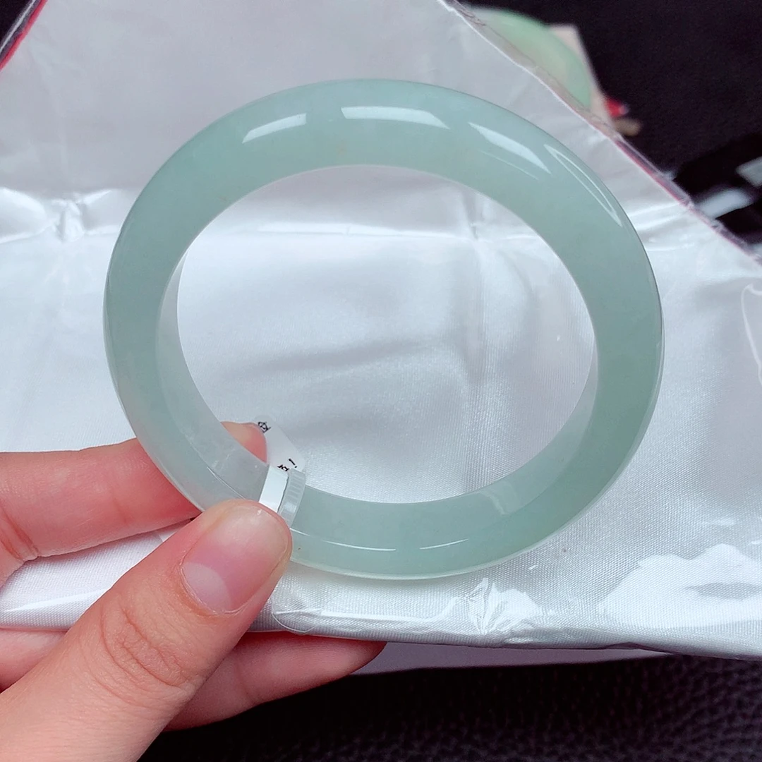 翡翠未镶嵌手镯正圈57