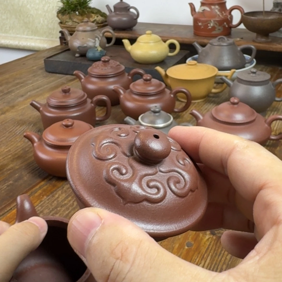 茶壶紫砂雨精工制作精美精致