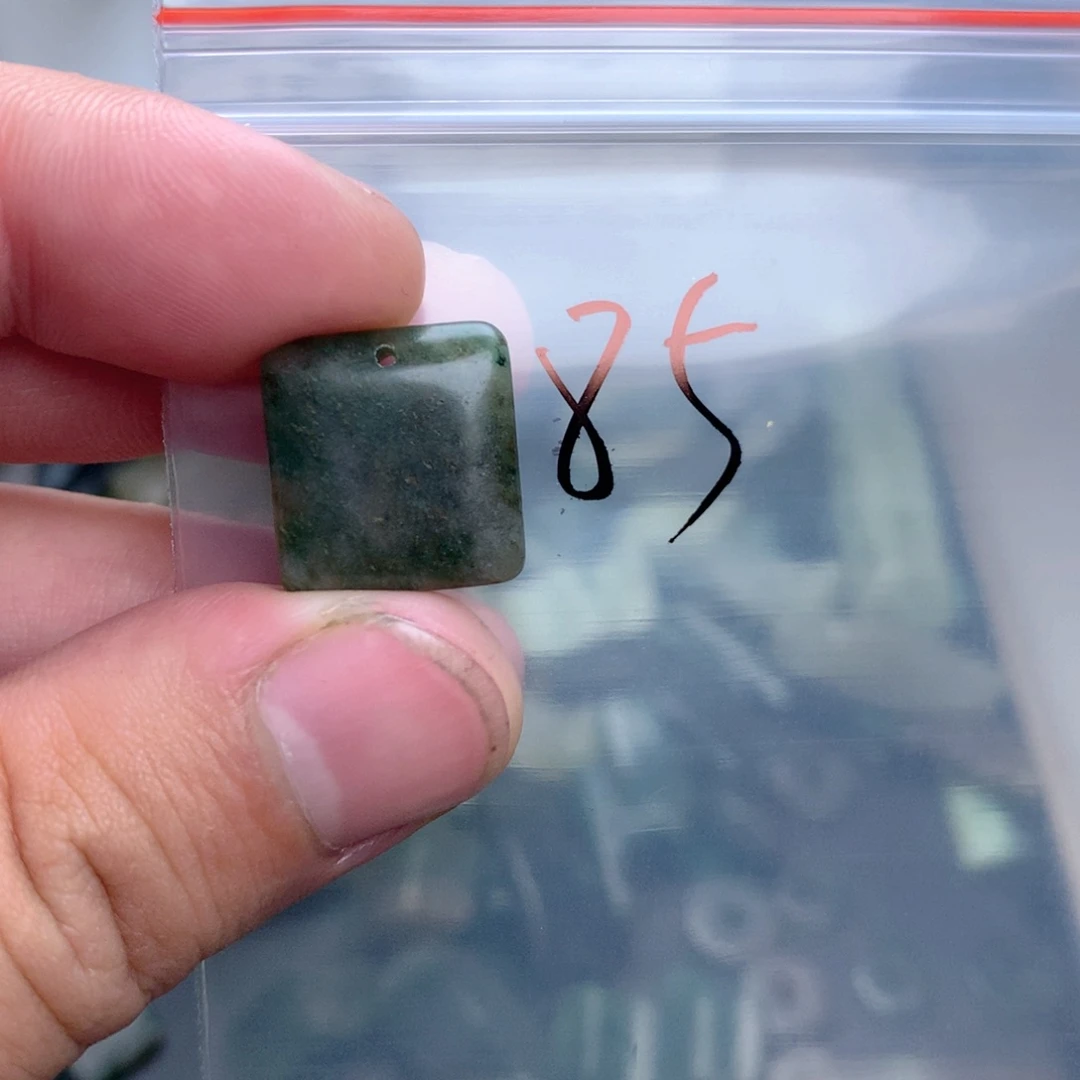 、***、独山玉未镶嵌珠宝半成品