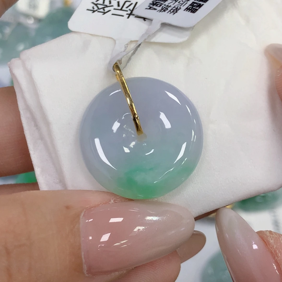 颈饰18K金镶嵌翡翠