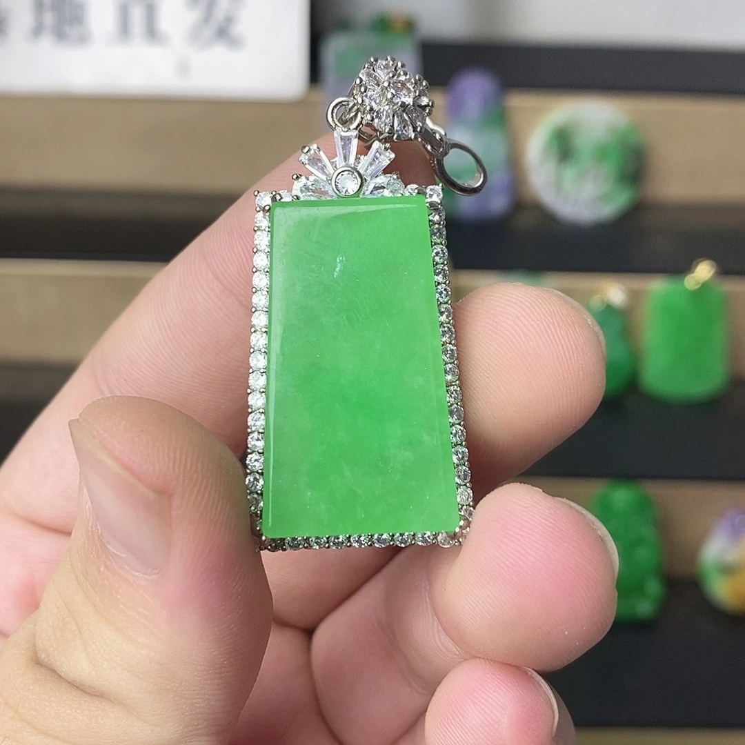 翡翠银S925镶嵌吊坠(赠链)