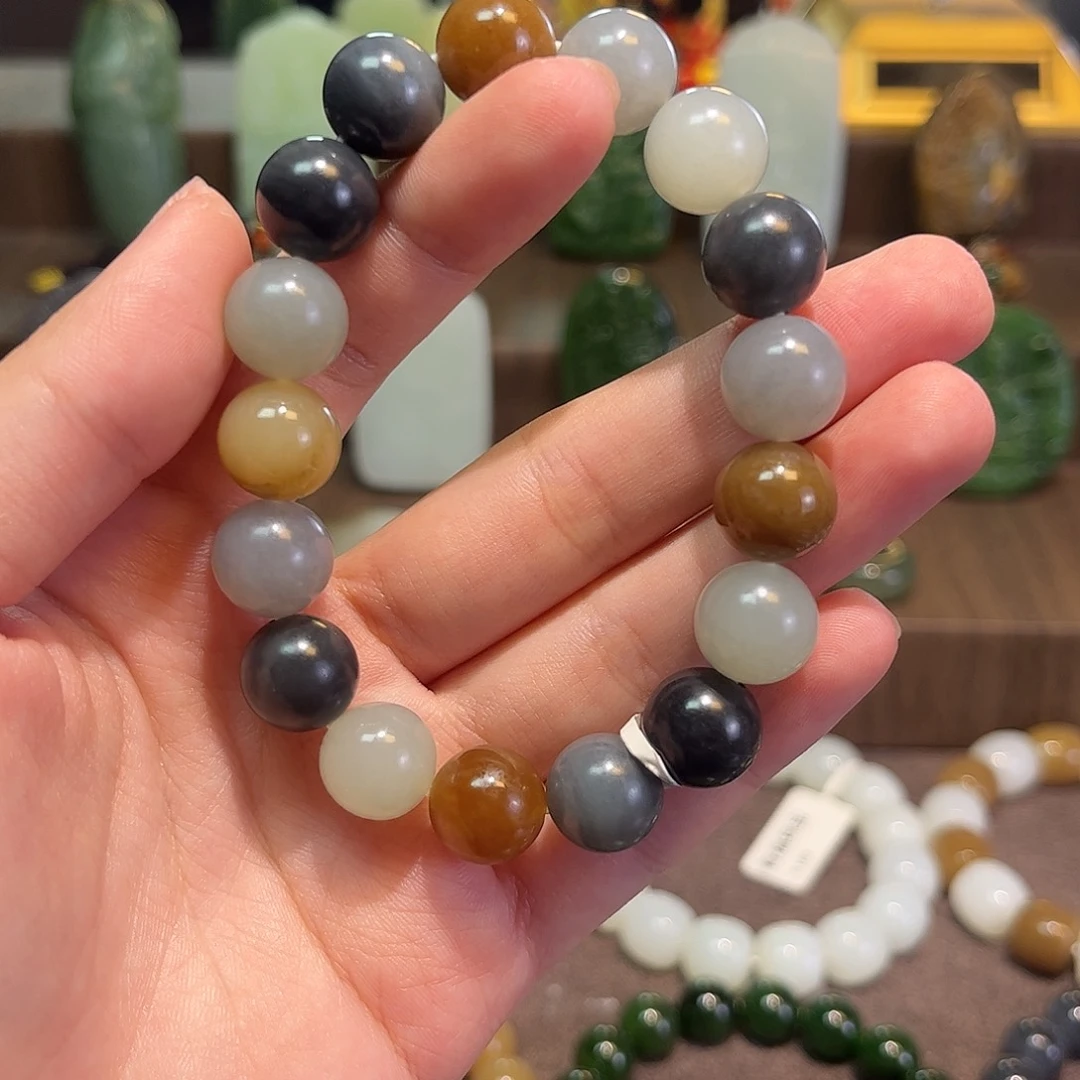 和田玉未镶嵌手串