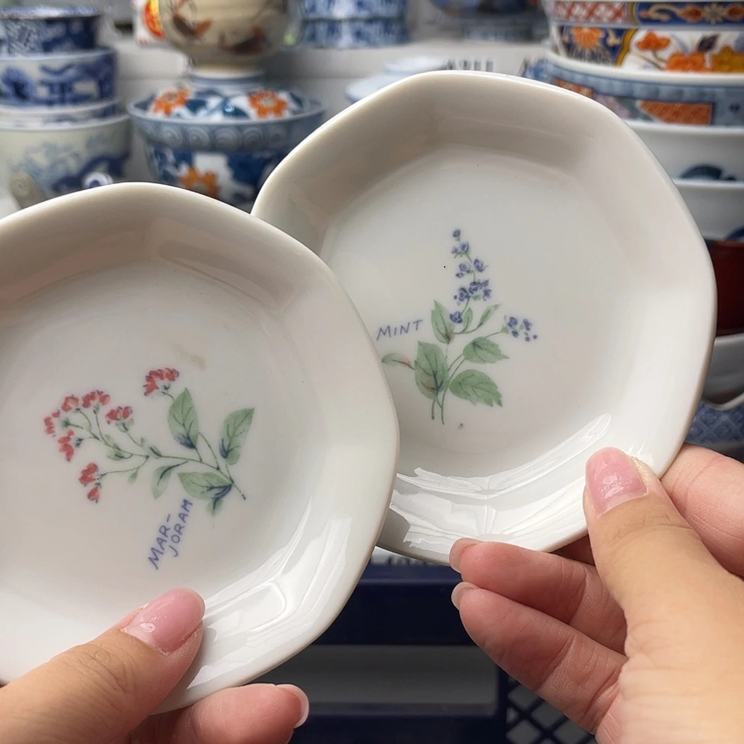 瓷片神****爱哈哈哈我是个好哈哈哈我