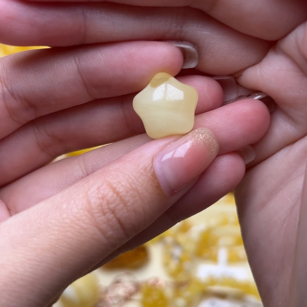 琥珀未镶嵌裸石4号