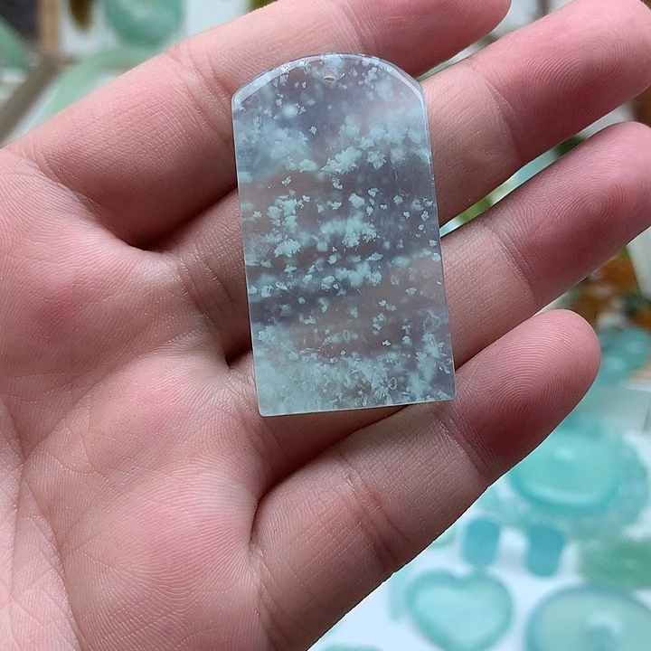 蛇纹石玉合金颈饰无事牌