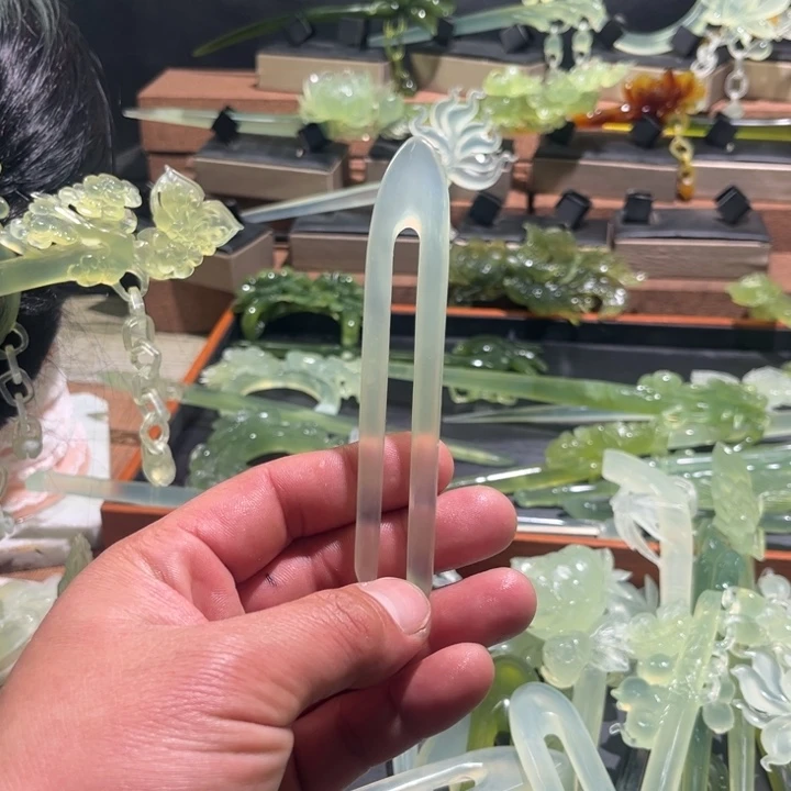 无***欢蛇纹石玉合金发饰