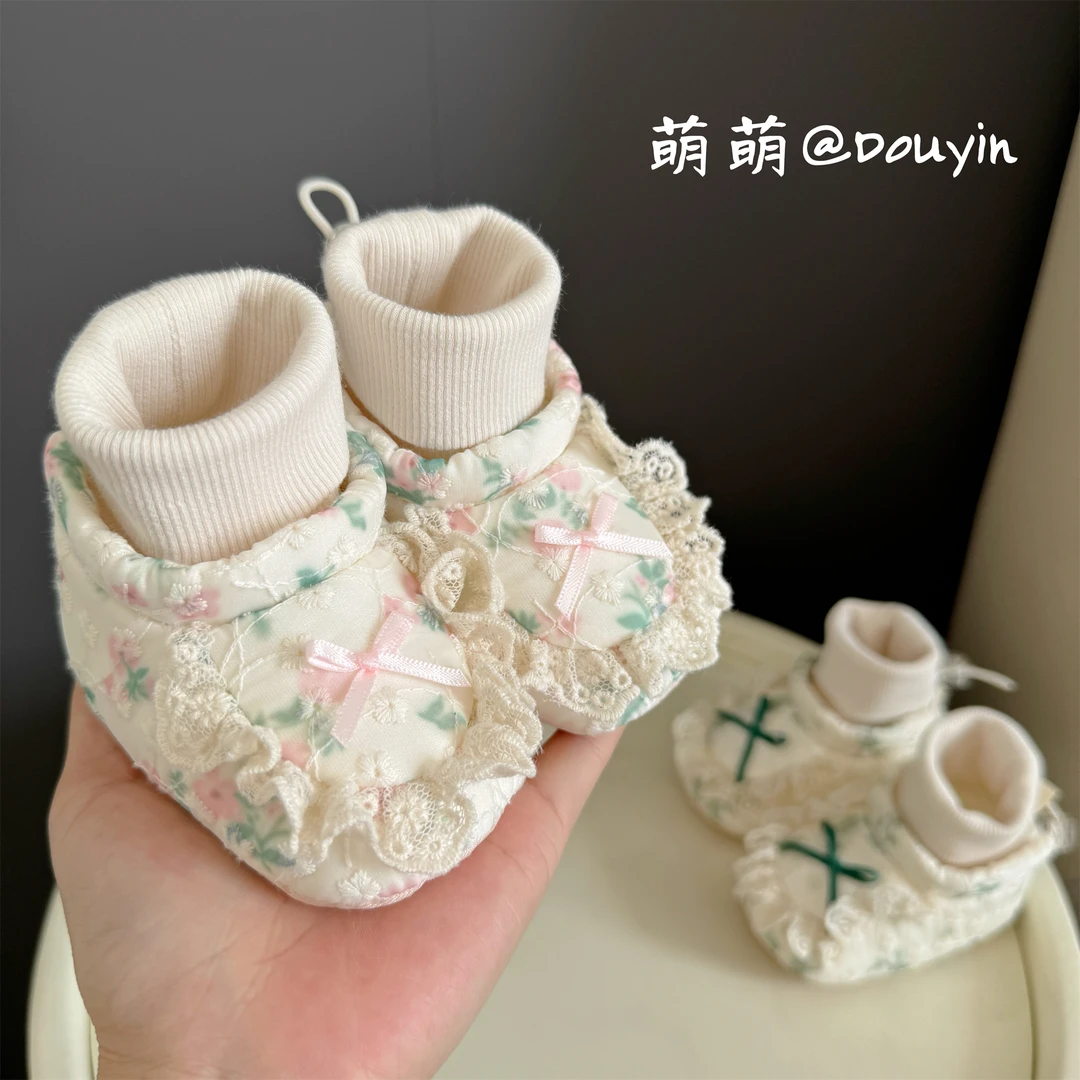 0-1岁婴儿袜鞋春秋款女宝宝碎花公主风防滑软布底防掉跟步前单鞋