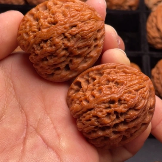 文玩核桃把件秦岭山脉核桃