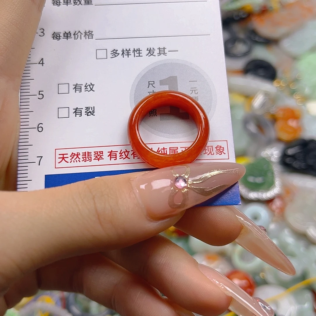 翡翠未镶嵌颈饰hhh