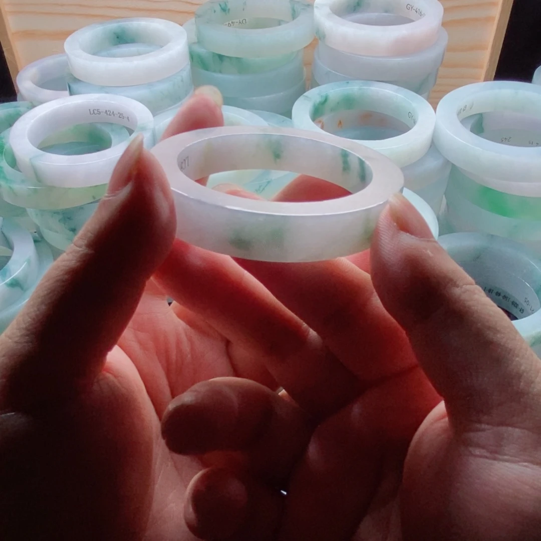 定制翡翠A货未镶嵌喵**呀