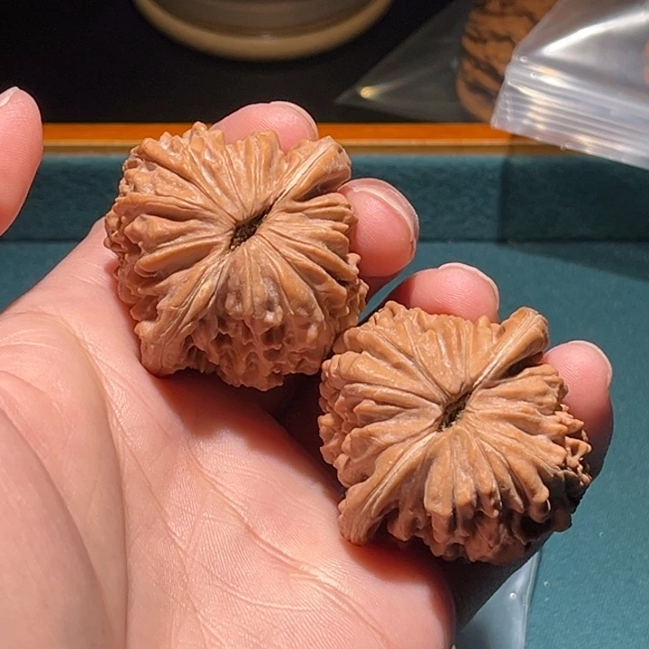 以***眸把件文玩核桃41楼子