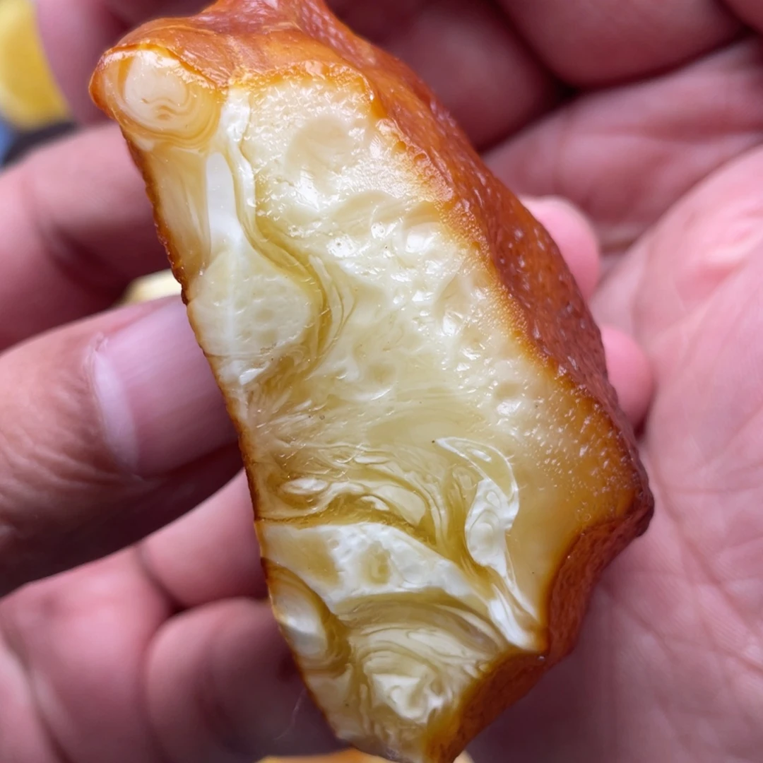 定制琥珀未镶嵌蜜蜡