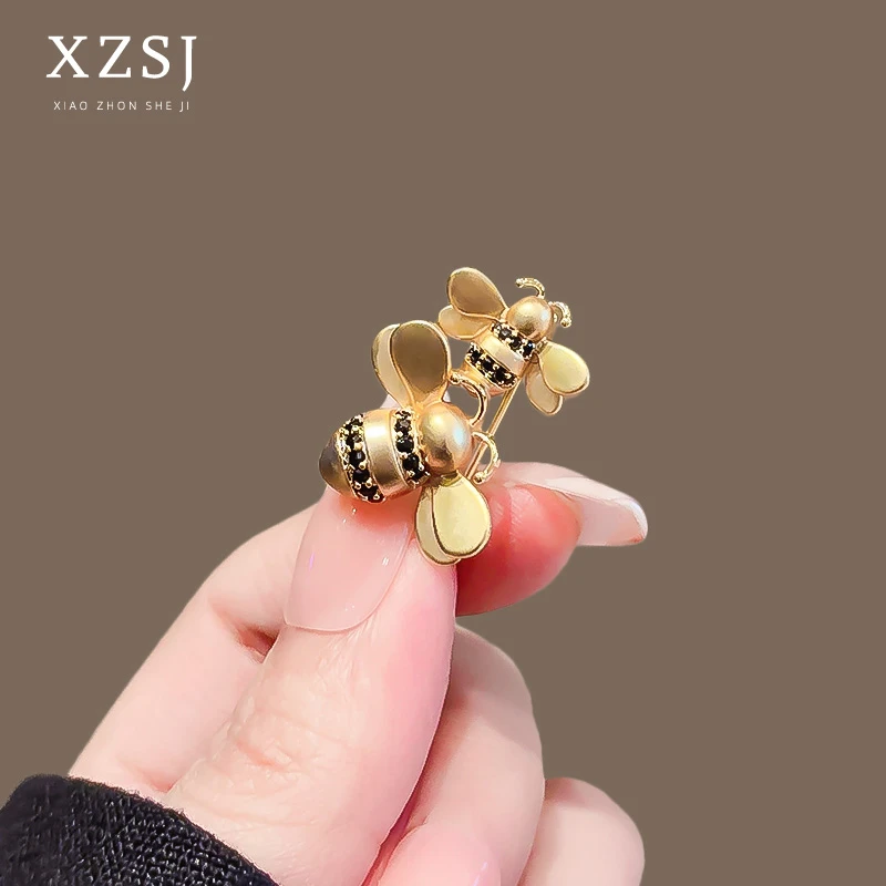 铜胸针 勤劳小蜜蜂胸针高档女时尚气质小胸花百搭防走光扣别针男