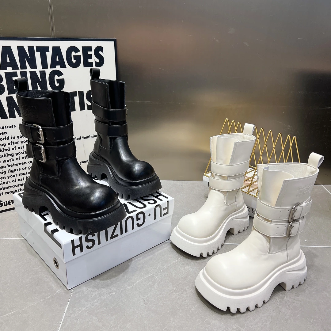 欧货厚底2025秋季新款马丁靴女圆头套筒皮带扣增高短靴中筒机车靴