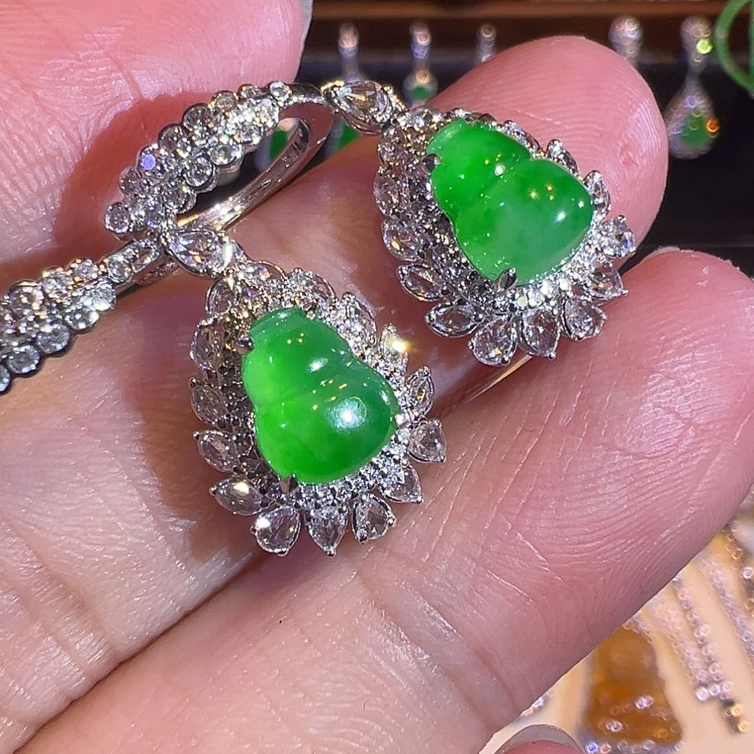 翡翠耳饰18K金镶嵌阳绿高冰葫芦