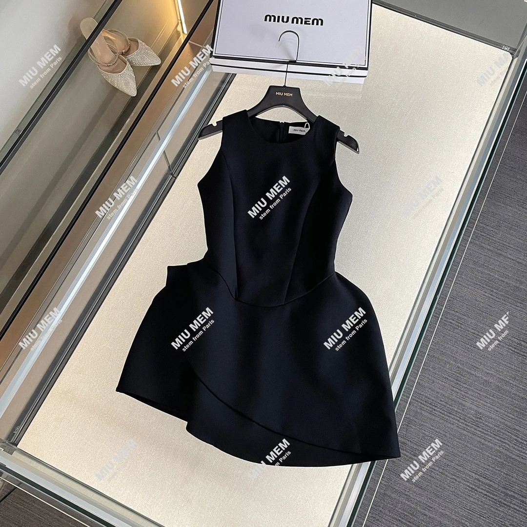 【黑玫瑰】纯色夏季瑞丽风无袖连衣裙时尚法式收腰连衣裙女DY6794