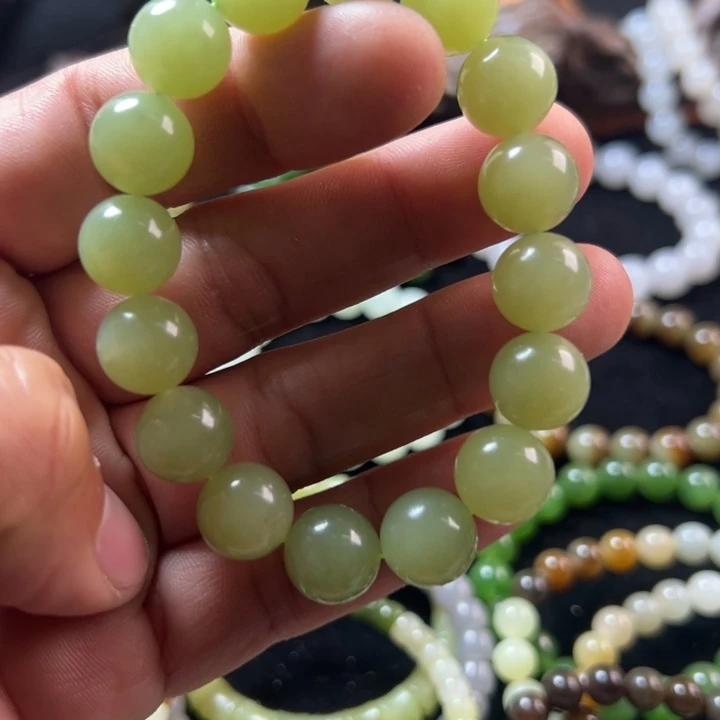 和田玉（糖玉）未镶嵌手链
