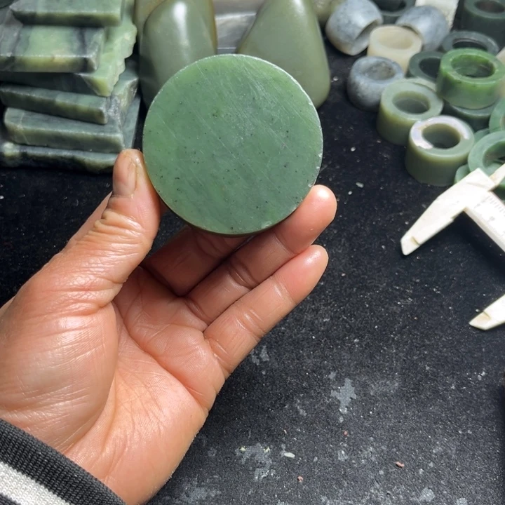 和田玉（糖玉）未镶嵌珠宝半成品