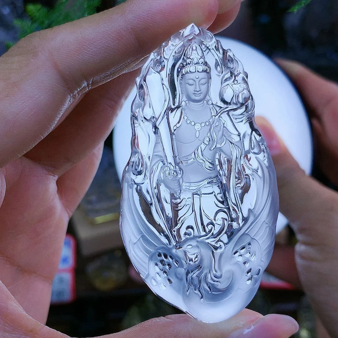 水晶颈饰未镶嵌听**笛，