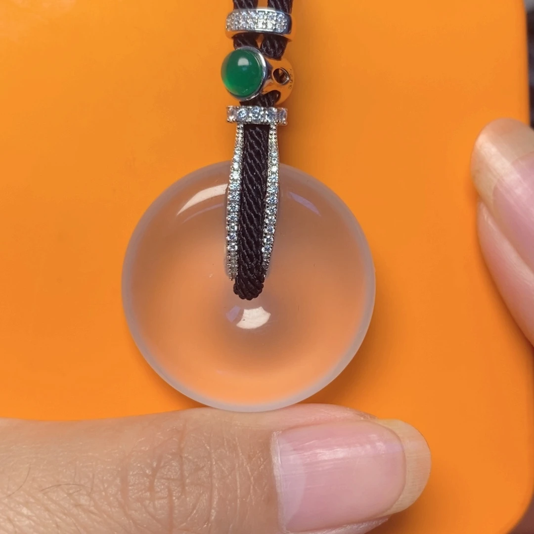 石英质玉未镶嵌颈饰