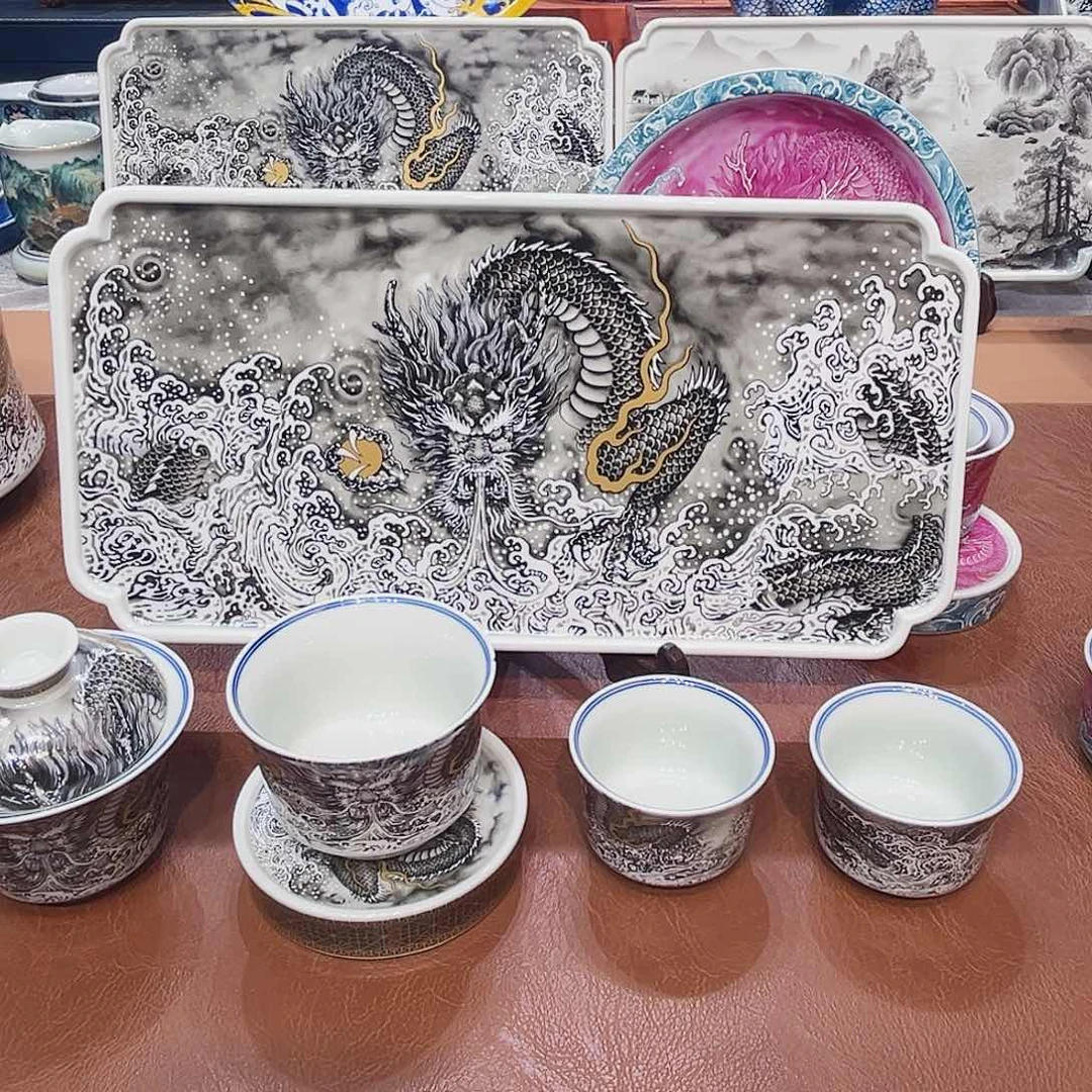 摆件景德镇陶瓷研究所工作的