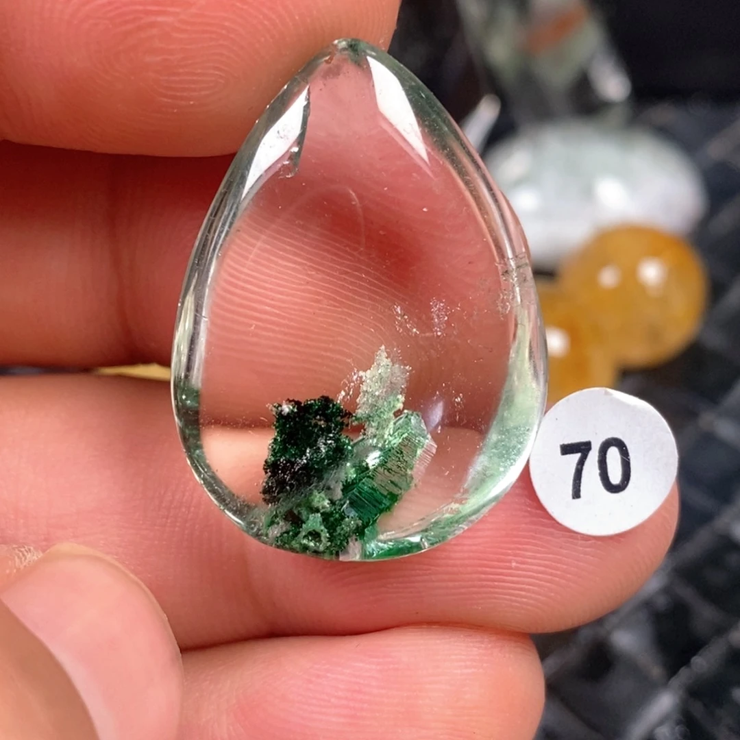 未镶嵌颈饰水晶水晶