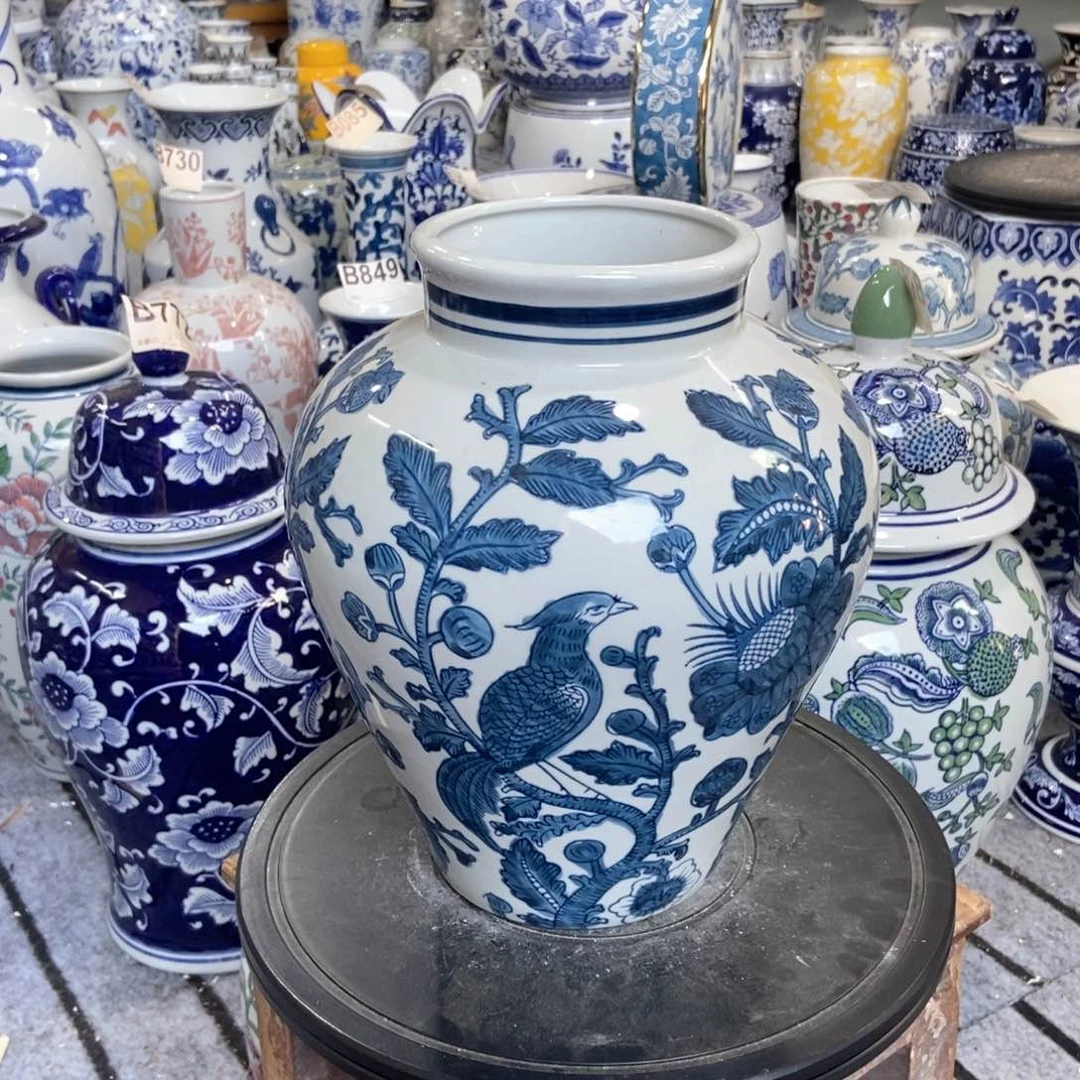 摆件花瓶手绘釉下彩