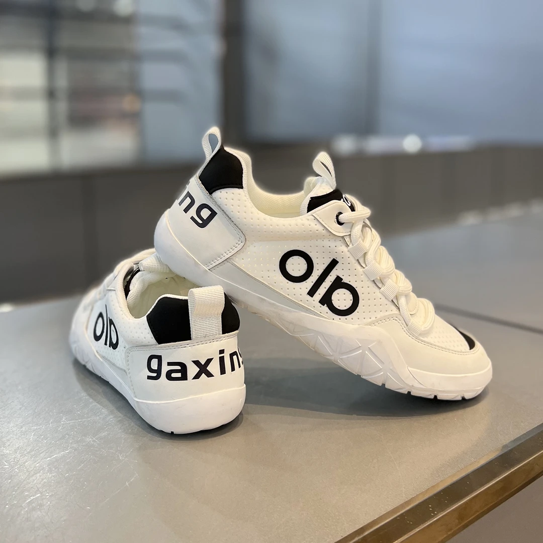 巴黎『DMXUXM』新品好物~力荐！简约时尚夏季透气百搭舒适休闲板鞋男