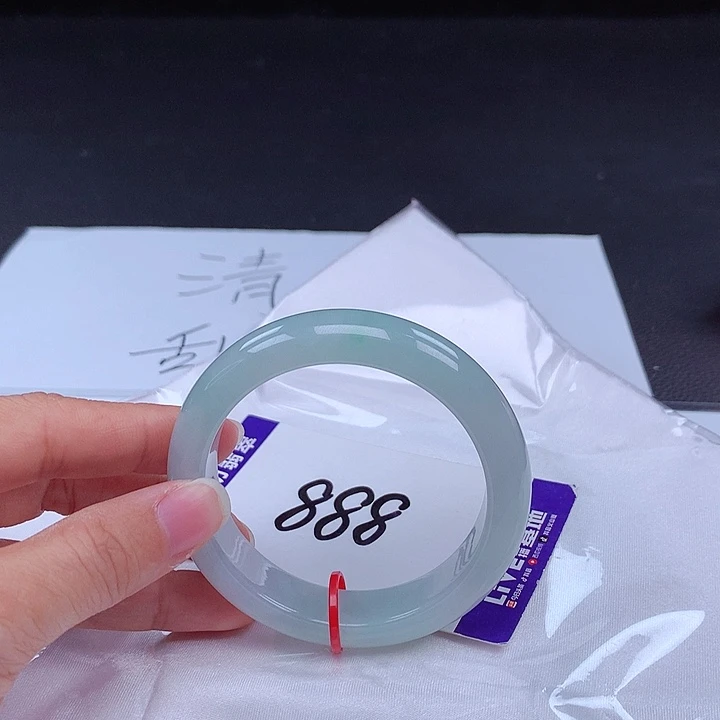 翡翠手镯未镶嵌手镯001656