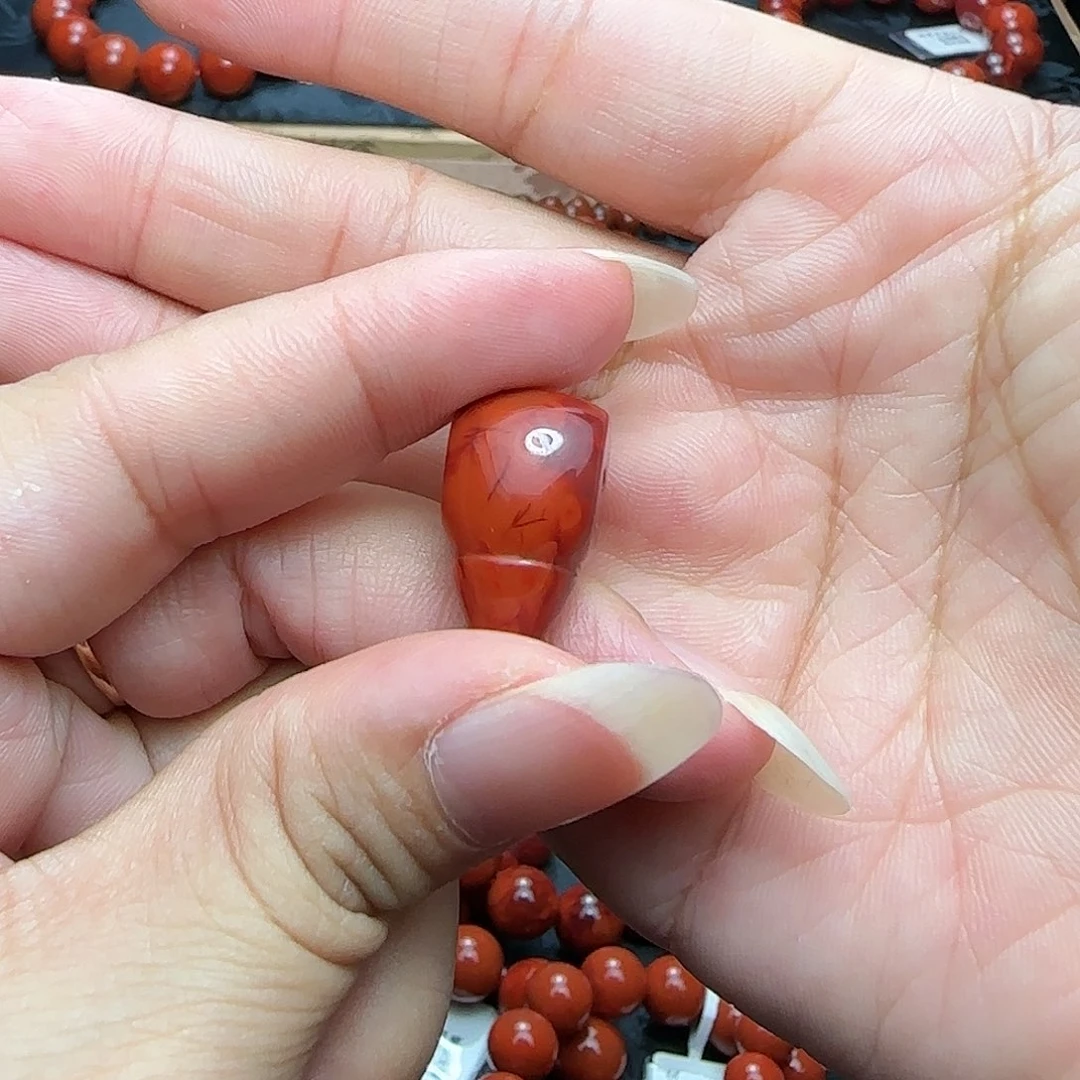 缘***此南红玛瑙未镶嵌手串