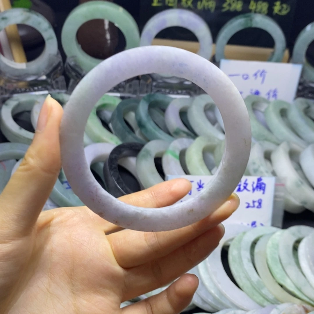 定制翡翠未镶嵌手镯