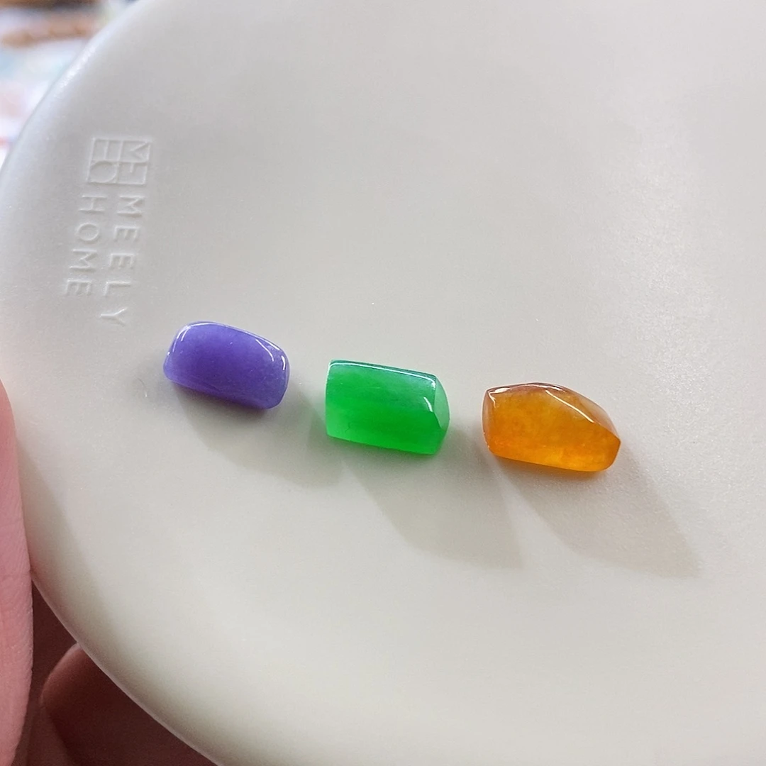 散珠翡翠一手随形