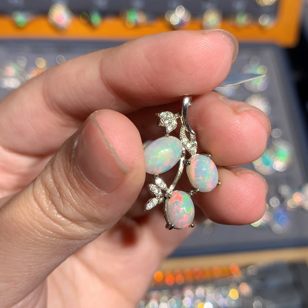 银S925镶嵌欧泊欧泊吊坠y